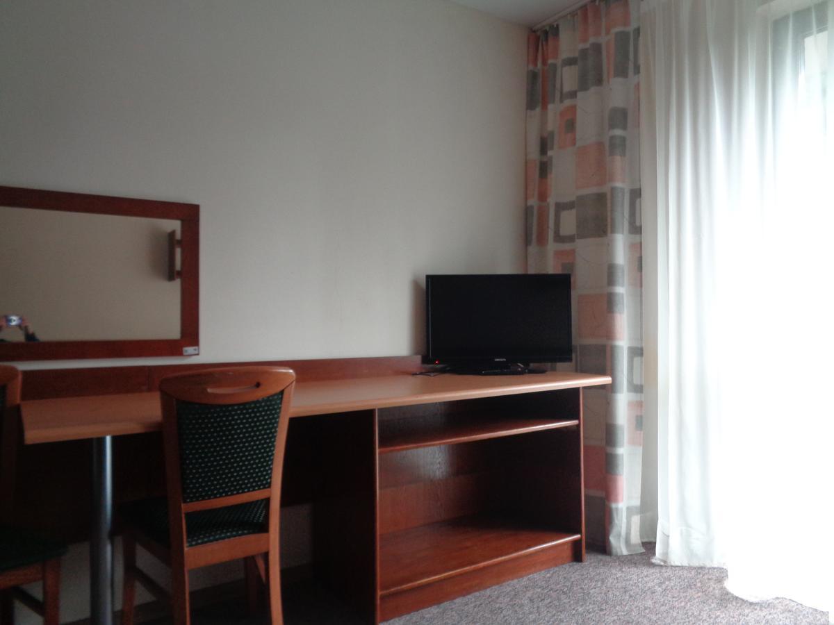 Ow Inter Piast Kalbornia - Z Wlasna Plaza Z Kapieliskiem I Przystania Dąbrówno Dış mekan fotoğraf