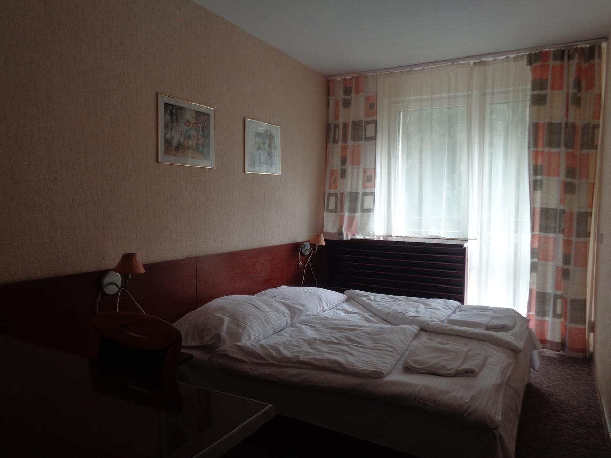 Ow Inter Piast Kalbornia - Z Wlasna Plaza Z Kapieliskiem I Przystania Dąbrówno Dış mekan fotoğraf